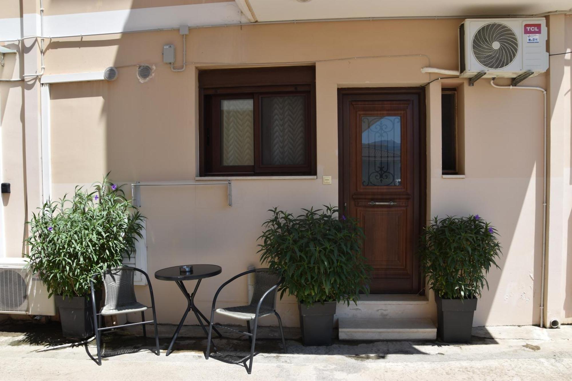 Andria'S Little House Apartment Лефкада Екстериор снимка